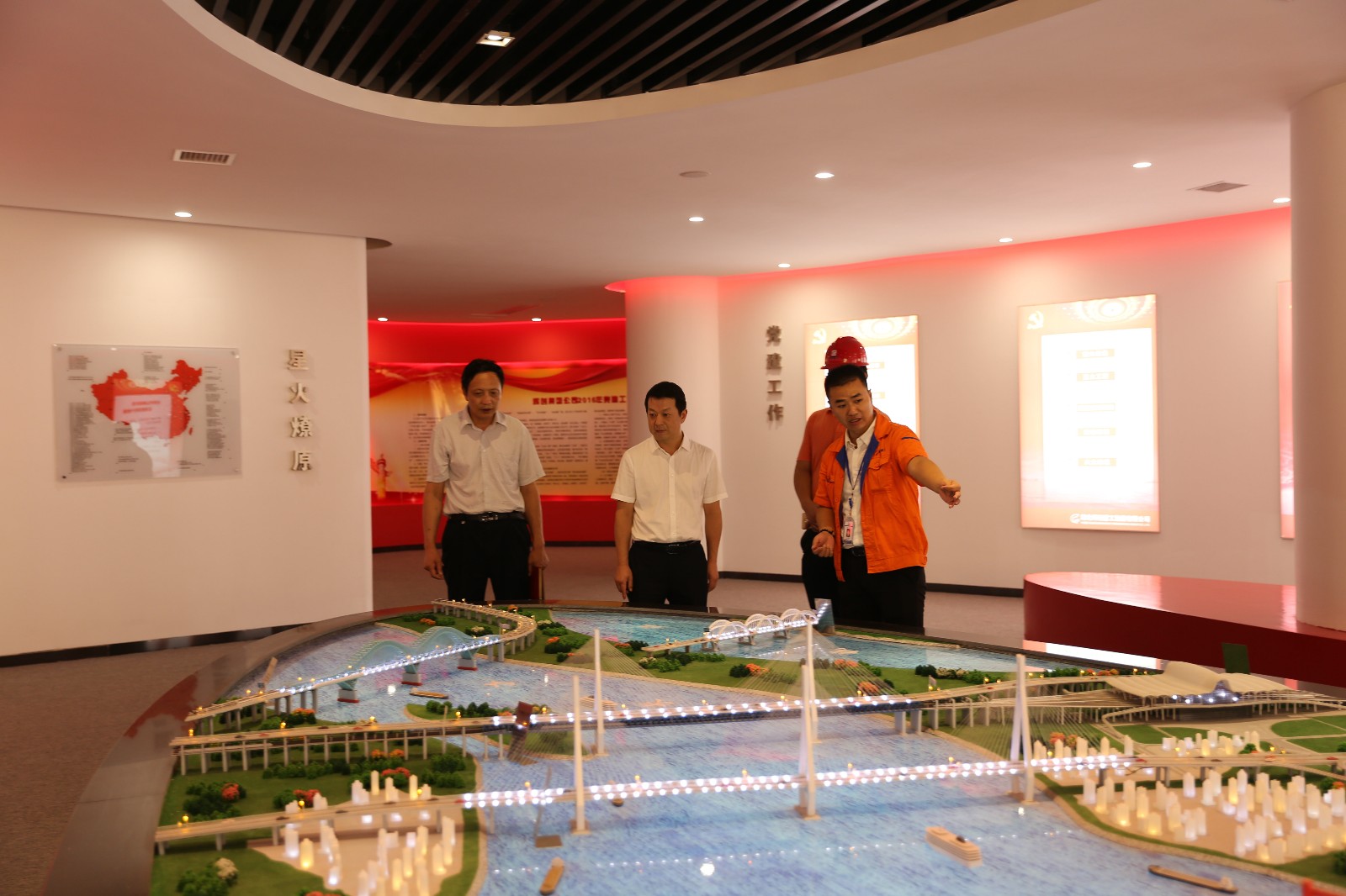 送法进企业3.jpg 送法进企业3.jpg